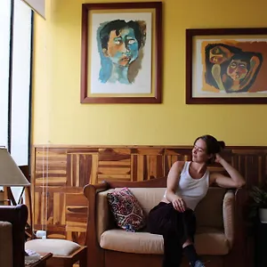 Casa De Tulia Homestay Quito